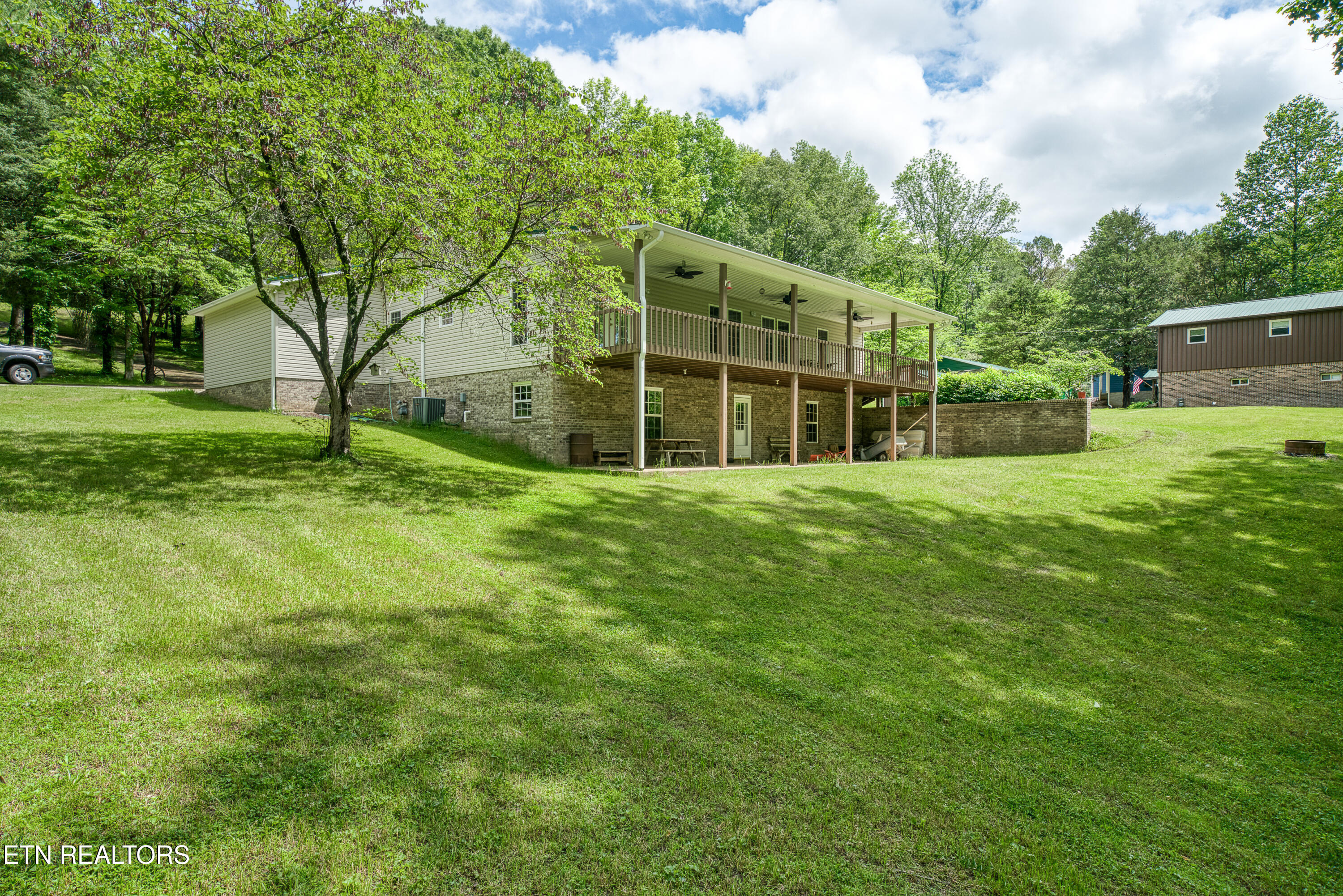 490 Luckey Lane