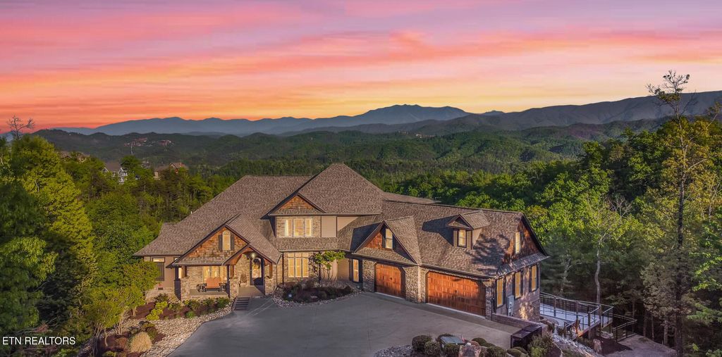 Photo of 3270 Laurel Cove Tr, Sevierville, TN 37862 (MLS # 1338757)