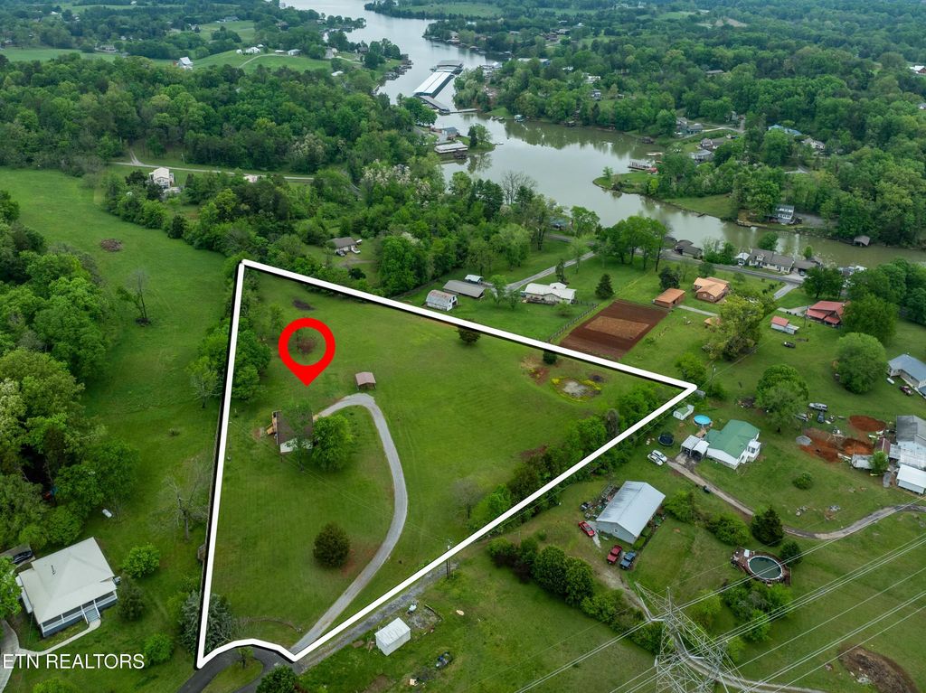 Photo of 179 Hamil Rd, Friendsville, TN 37737 (MLS # 1298497)