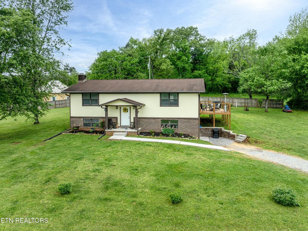 Photo of 179 Hamil Rd, Friendsville, TN 37737 (MLS # 1298497)