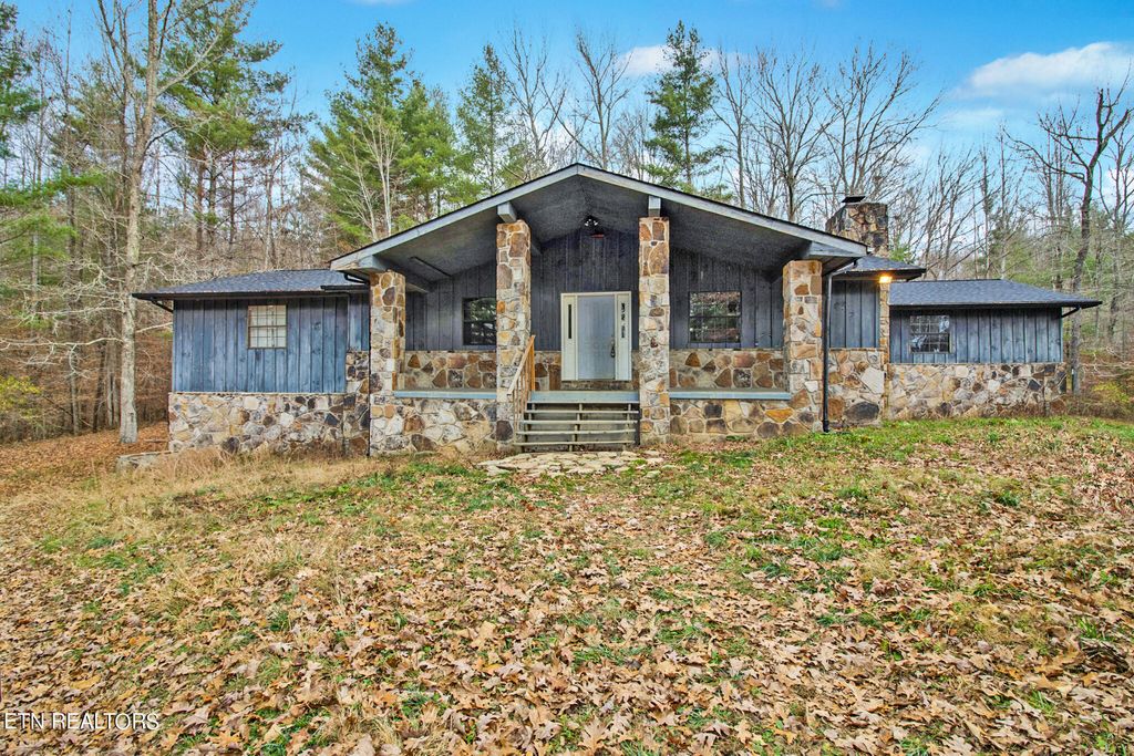 Photo of 167 T.Q. Heidel Rd Rd, Wartburg, TN 37887 (MLS # 1245208)