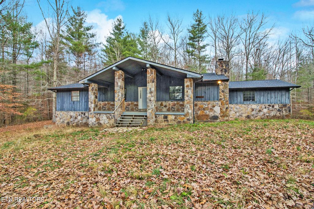 Photo of 167 T.Q. Heidel Rd Rd, Wartburg, TN 37887 (MLS # 1245208)