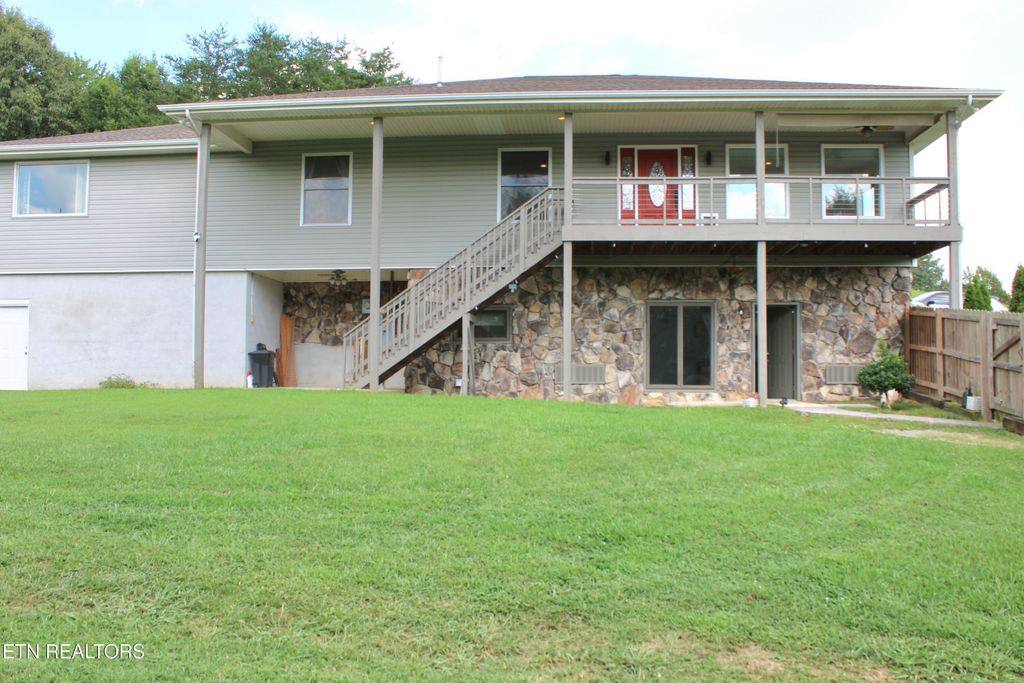 Photo of 203 Meadow Green Lane, Dayton, TN 37321 (MLS # 1309500)