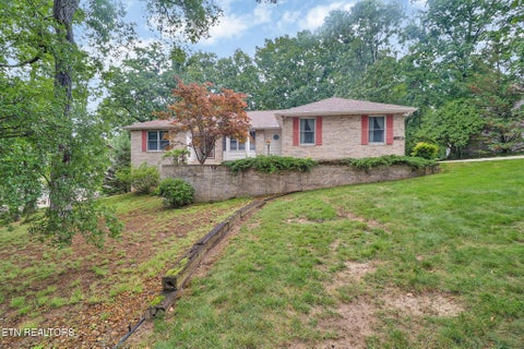 Photo of 42 Havenridge Place, Crossville, TN 38558 (MLS # 1345738)