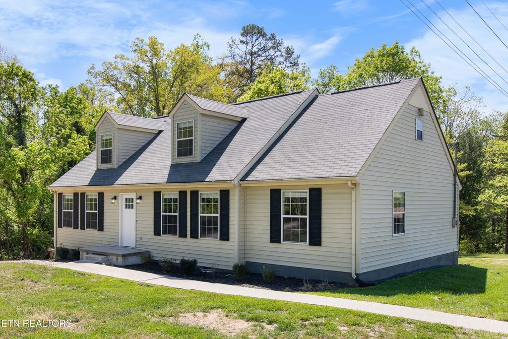 Photo of 9708 Smoky Row Rd, Strawberry Plains, TN 37871 (MLS # 1337131)