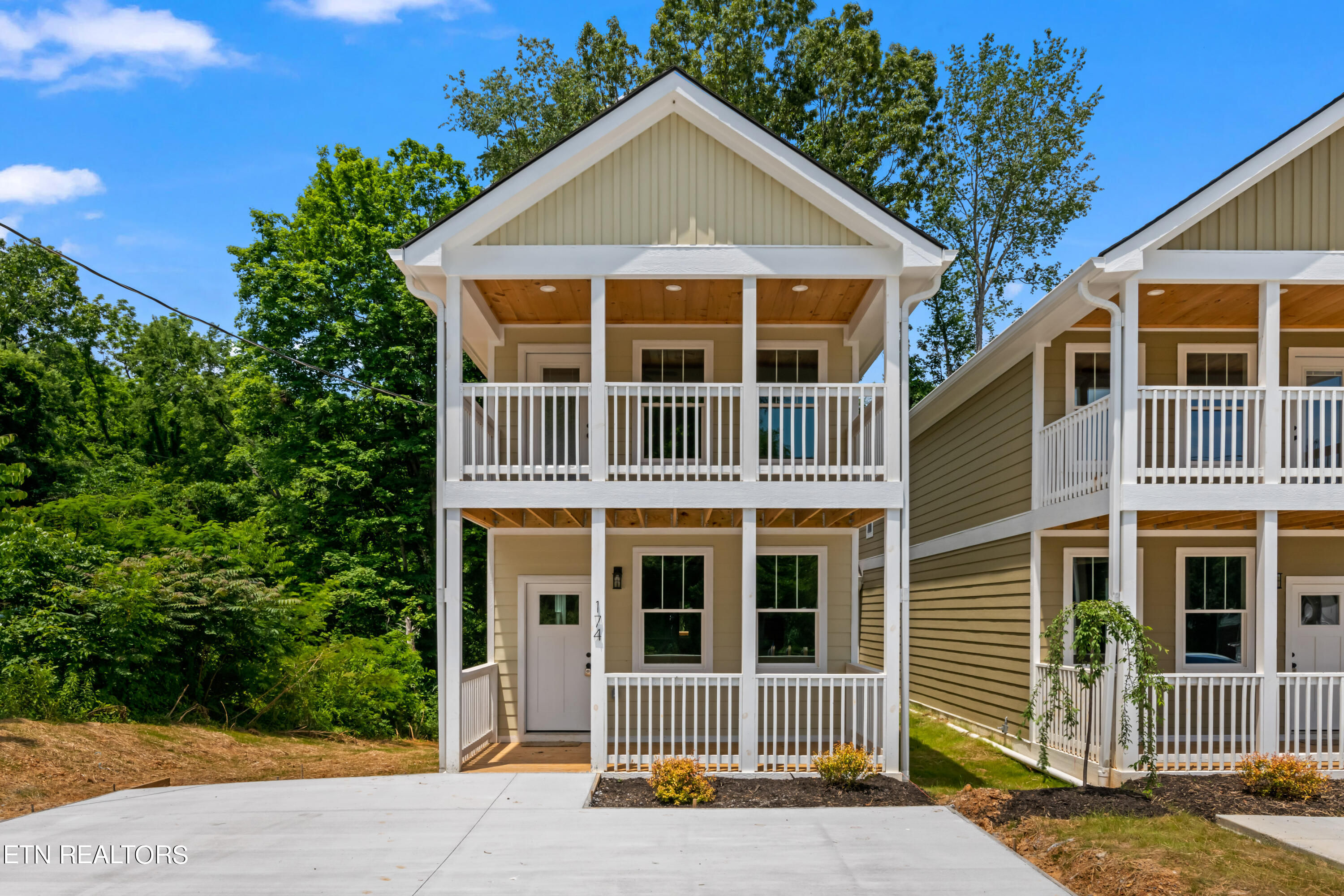 View Dandridge, TN 37725 house