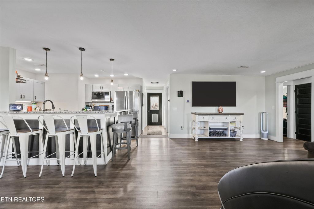 Photo of 1914 Pleasant Ridge Rd, LaFollette, TN 37766 (MLS # 1327563)