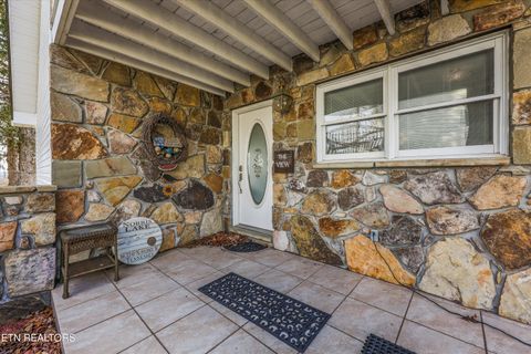 Tiny photo for 1189 Deerfield Way, LaFollette, TN 37766 (MLS # 1334311)