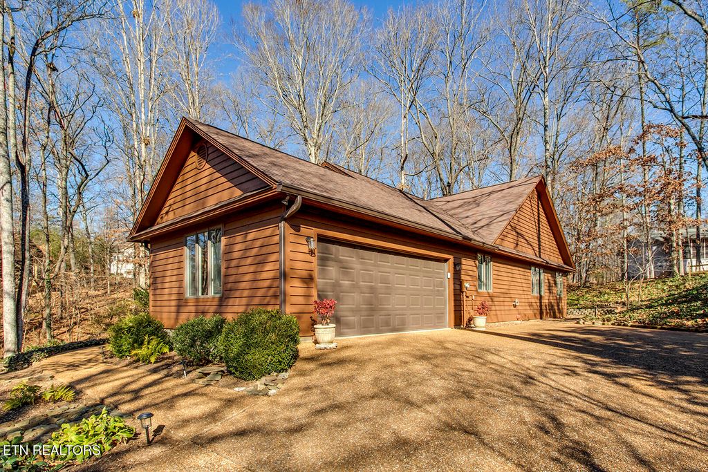Photo of 114 Cheeskogili Way, Loudon, TN 37774 (MLS # 1325613)