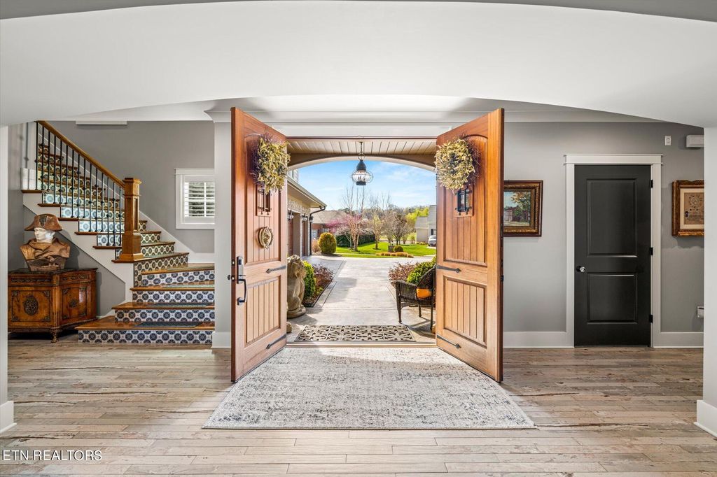 Photo of 3758 Promontory Point, Louisville, TN 37777 (MLS # 1240847)