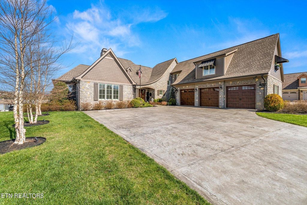 Photo of 3758 Promontory Point, Louisville, TN 37777 (MLS # 1240847)