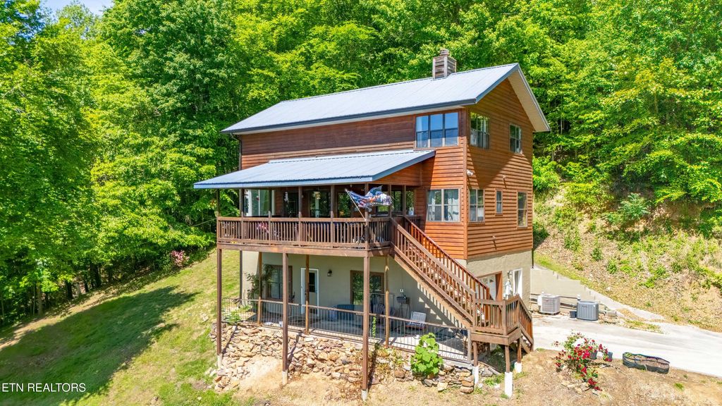 Photo of 1738 Mountain Shores Rd, New Tazewell, TN 37825 (MLS # 1339281)