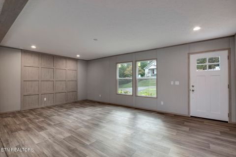 Tiny photo for 722 Posey Rd, Etowah, TN 37331 (MLS # 1317812)