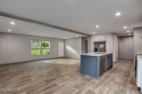 Tiny photo for 722 Posey Rd, Etowah, TN 37331 (MLS # 1317812)