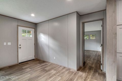 Tiny photo for 722 Posey Rd, Etowah, TN 37331 (MLS # 1317812)