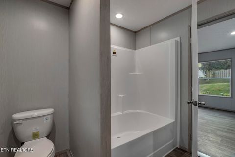 Tiny photo for 722 Posey Rd, Etowah, TN 37331 (MLS # 1317812)