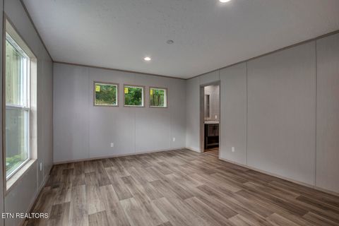 Tiny photo for 722 Posey Rd, Etowah, TN 37331 (MLS # 1317812)