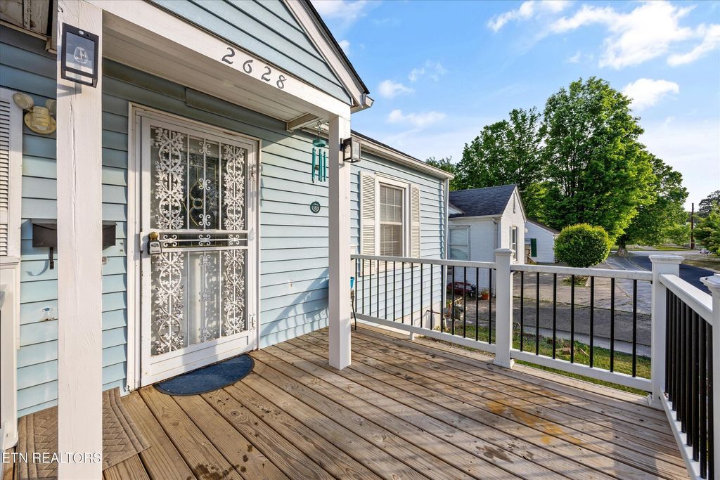 Photo of 2628 Linden Ave, Knoxville, TN 37914 (MLS # 1337750)