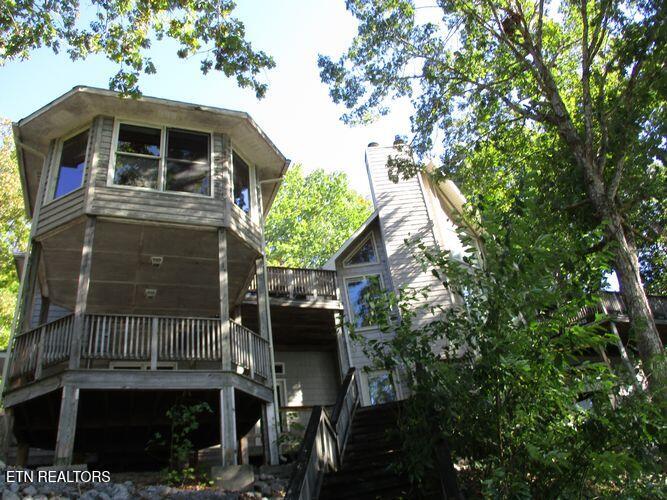 212 Overlook Drive