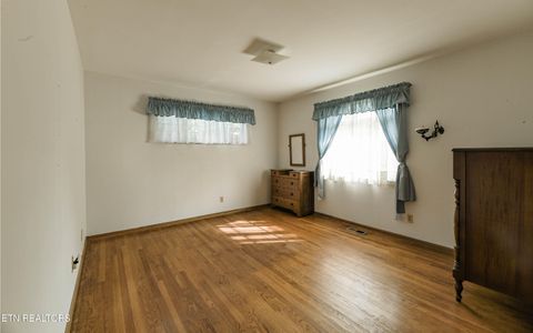 Tiny photo for 816 Whitehall Rd, Knoxville, TN 37909 (MLS # 1315758)