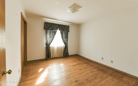 Tiny photo for 816 Whitehall Rd, Knoxville, TN 37909 (MLS # 1315758)