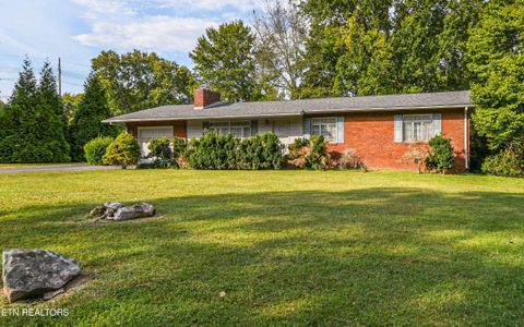 Tiny photo for 816 Whitehall Rd, Knoxville, TN 37909 (MLS # 1315758)