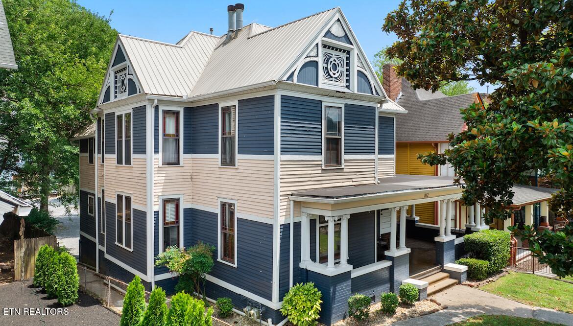 812 N 4th Ave