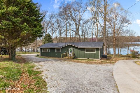 2173 Sugar Grove Valley Rd Harriman TN 37748