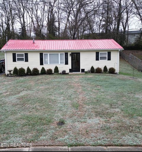 Photo of 310 Valley St, Morristown, TN 37813 (MLS # 1323795)