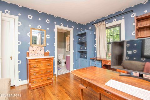 Tiny photo for 535 SW Chippewa Circle, Knoxville, TN 37919 (MLS # 1339205)