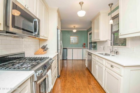 Tiny photo for 535 SW Chippewa Circle, Knoxville, TN 37919 (MLS # 1339205)