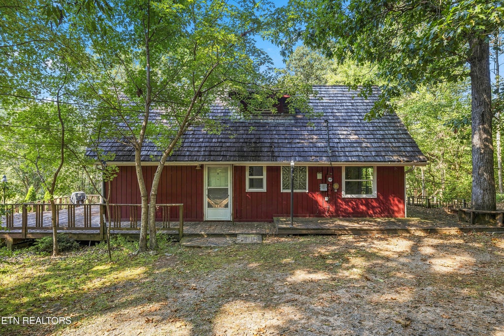 Photo of 1203 Golf Course Rd, Newport, TN 37821 (MLS # 1355924)