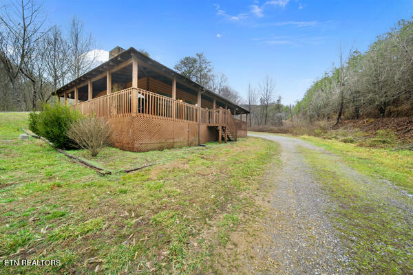 1999 E Mountain View Way