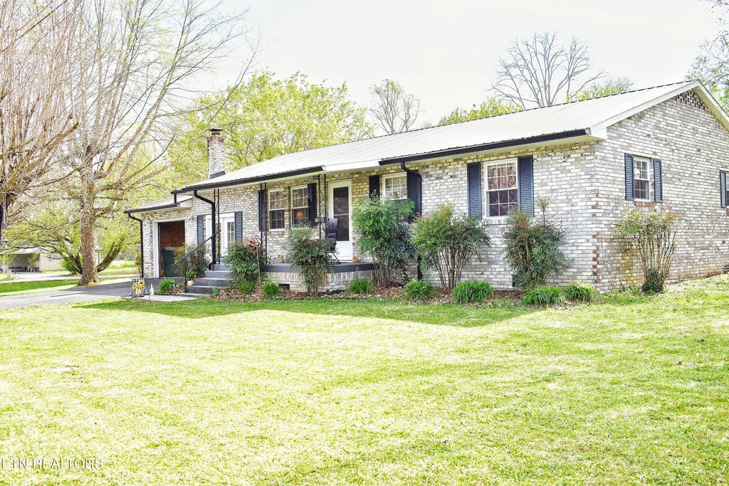 Photo of 114 Verdun Rd, Oneida, TN 37841 (MLS # 1336424)