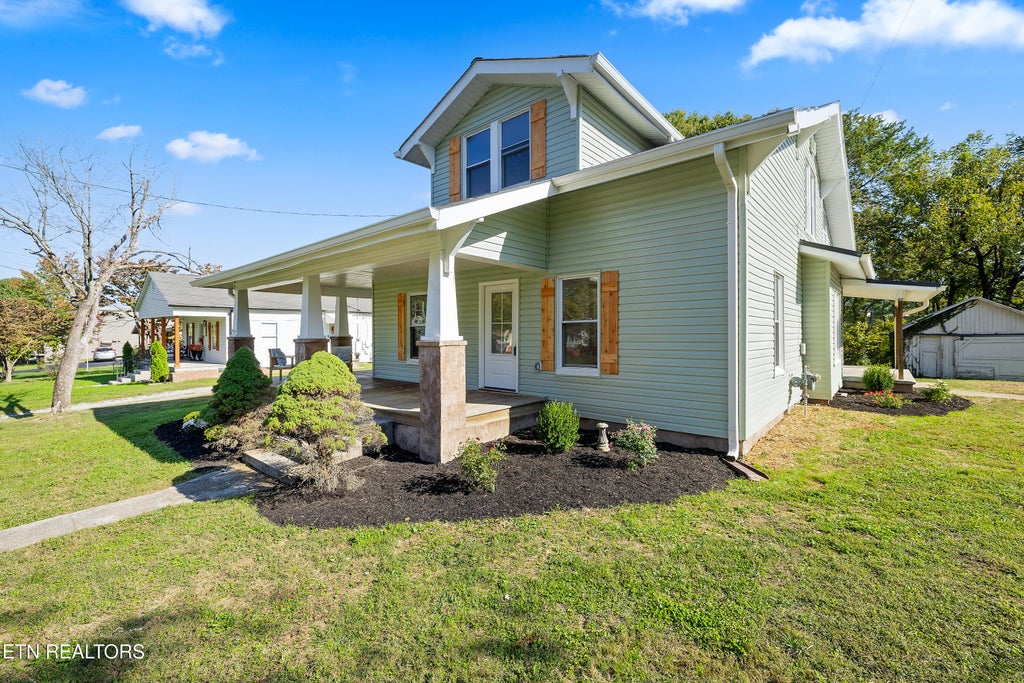 Photo of 2622 Woodrow Drive, Knoxville, TN 37918 (MLS # 1359192)
