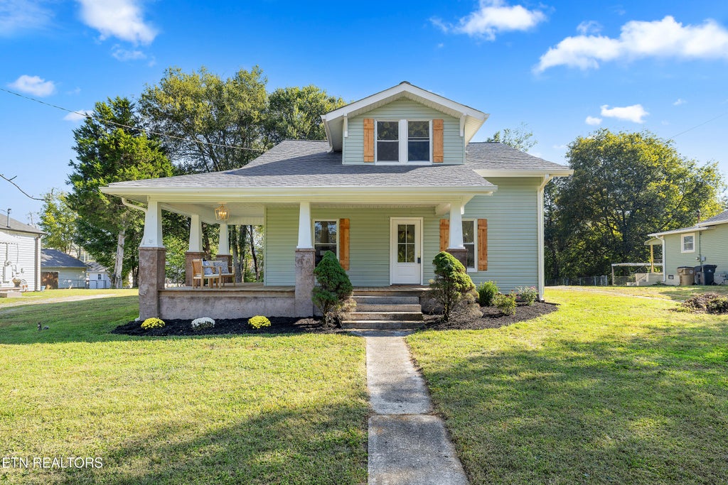 Photo of 2622 Woodrow Drive, Knoxville, TN 37918 (MLS # 1359192)