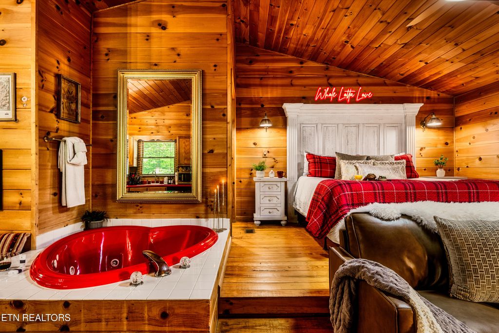 Photo of 1044 Little Cove Rd, Sevierville, TN 37862 (MLS # 1331256)