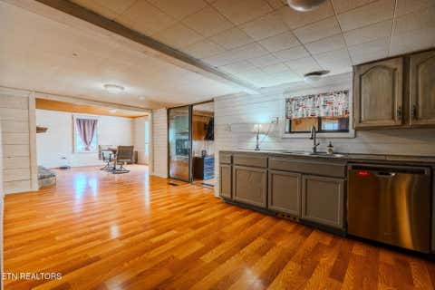 Tiny photo for 812 Marlow Circle, Clinton, TN 37716 (MLS # 1327966)