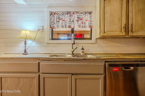 Tiny photo for 812 Marlow Circle, Clinton, TN 37716 (MLS # 1327966)