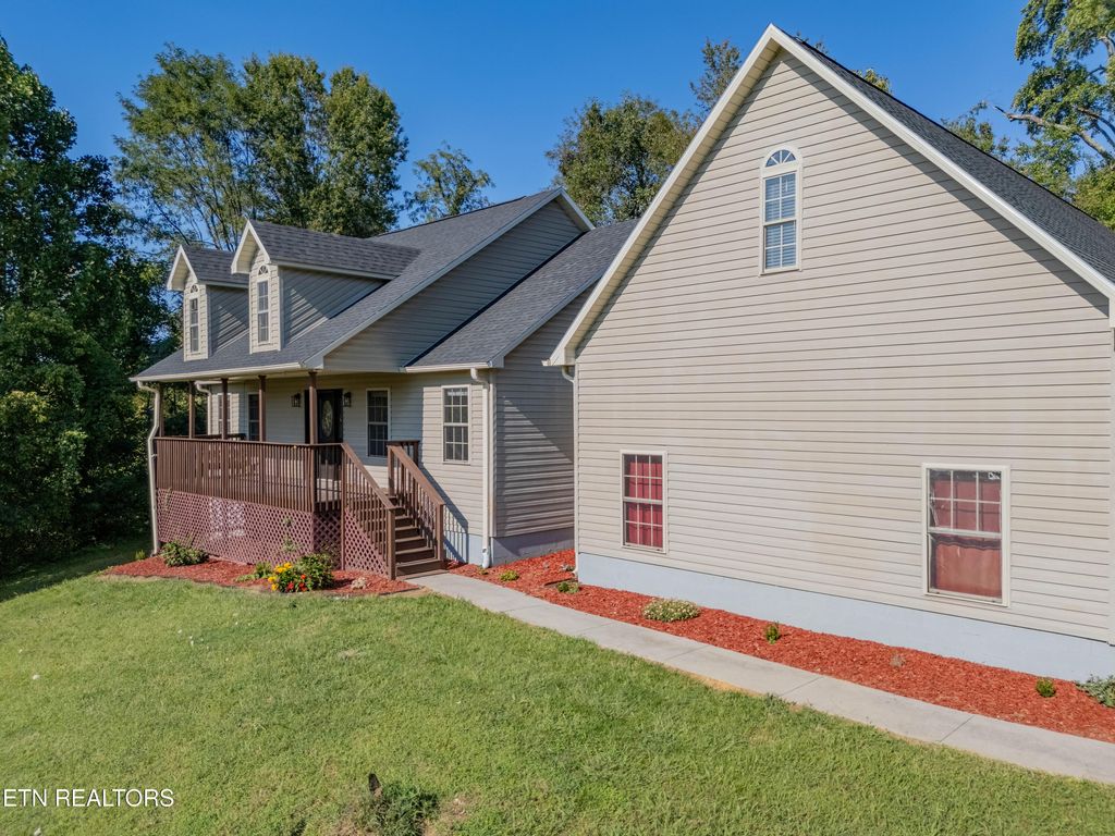 Photo of 3110 Nevils Way, Sevierville, TN 37876 (MLS # 1315179)