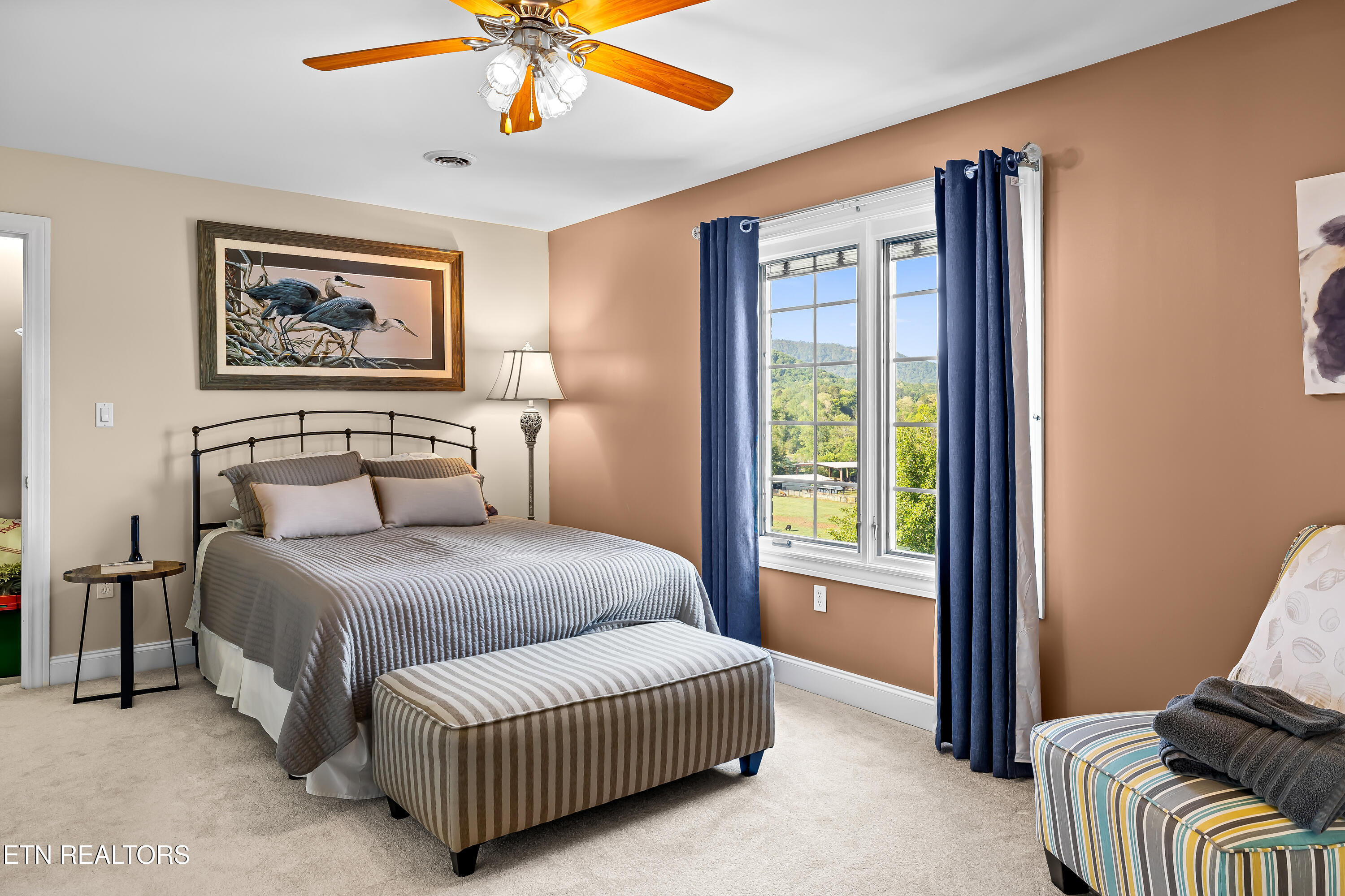 Townsend, Tennessee, 37882, United States, 3 Bedrooms Bedrooms, ,6 BathroomsBathrooms,Residential,Active,2041369