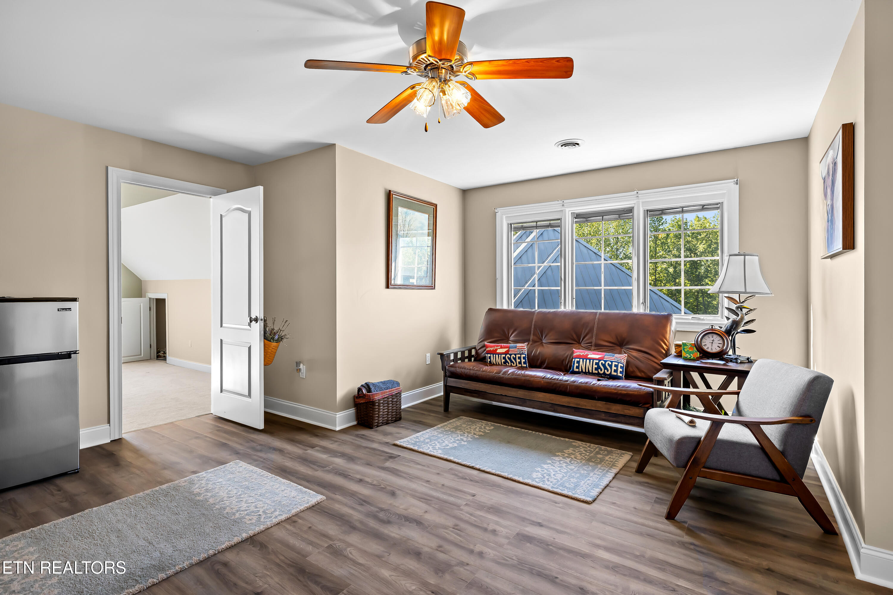 Townsend, Tennessee, 37882, United States, 3 Bedrooms Bedrooms, ,6 BathroomsBathrooms,Residential,Active,2041369