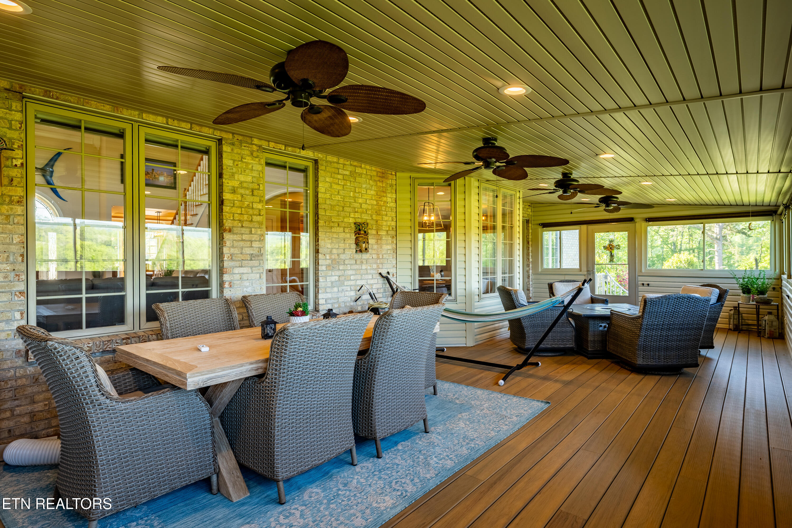 Townsend, Tennessee, 37882, United States, 3 Bedrooms Bedrooms, ,6 BathroomsBathrooms,Residential,Active,2041369