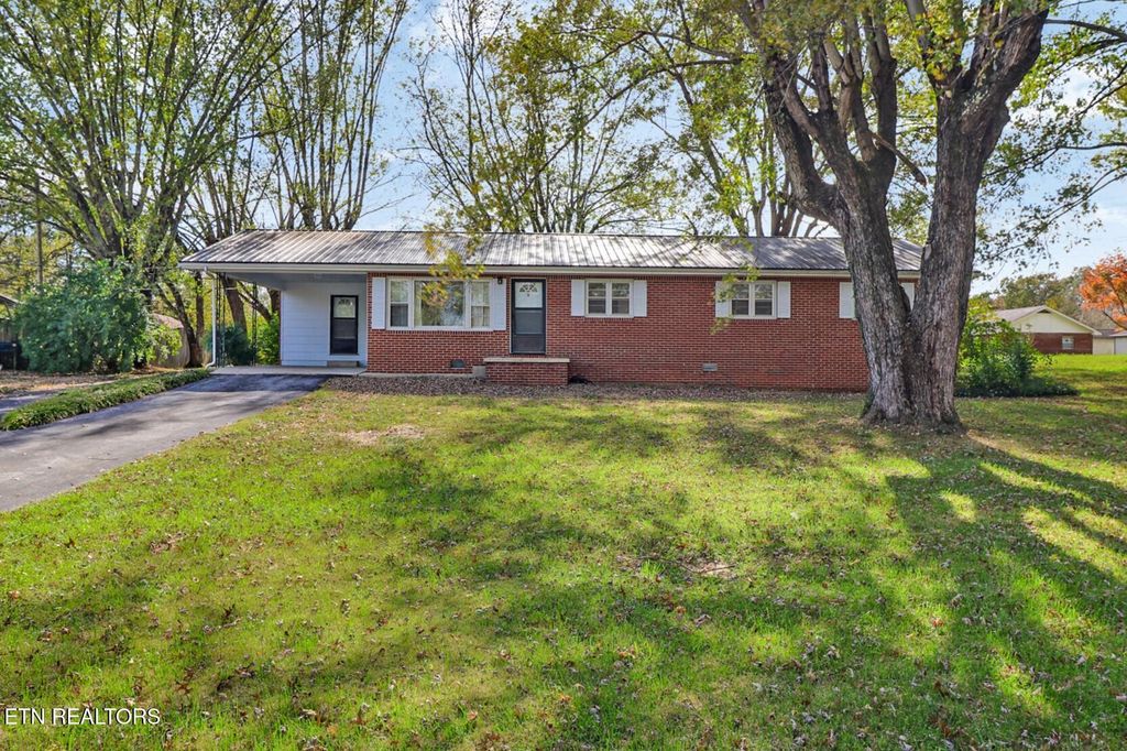 Photo of 70 Westwind Drive, Crossville, TN 38555 (MLS # 1320011)