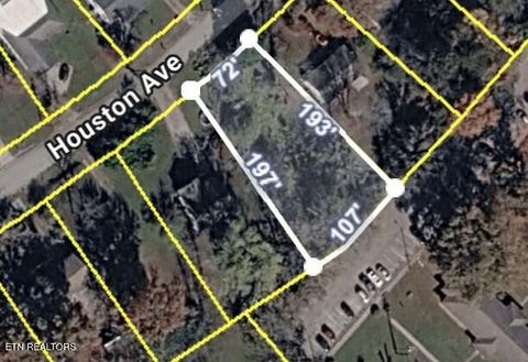 Photo of 121 Houston Ave, Oak Ridge, TN 37830 (MLS # 1332995)