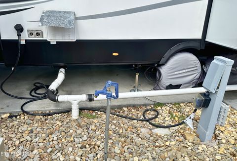 Tiny photo for 162 Highway 73, Townsend, TN 37882 (MLS # 1335023)