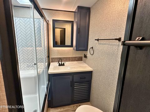 Tiny photo for 162 Highway 73, Townsend, TN 37882 (MLS # 1335023)