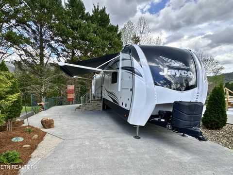 Tiny photo for 162 Highway 73, Townsend, TN 37882 (MLS # 1335023)