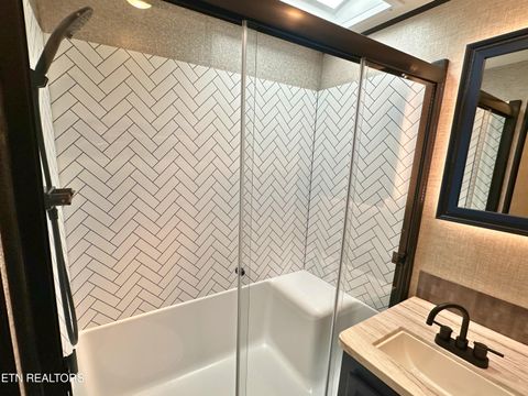 Tiny photo for 162 Highway 73, Townsend, TN 37882 (MLS # 1335023)