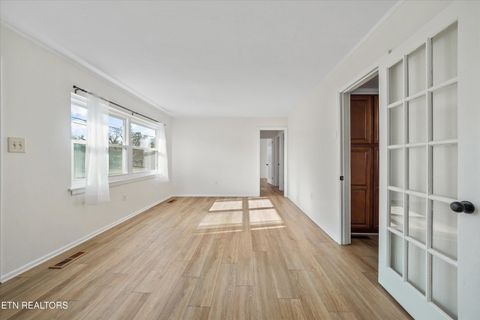 Tiny photo for 4317 Roaming Drive, Knoxville, TN 37912 (MLS # 1324110)